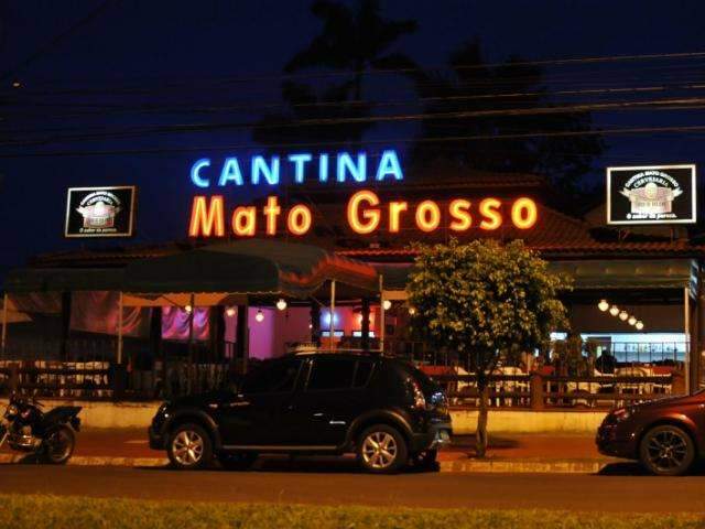 Chopp de groselha servido em cantina foi criado para agradar as mulheres