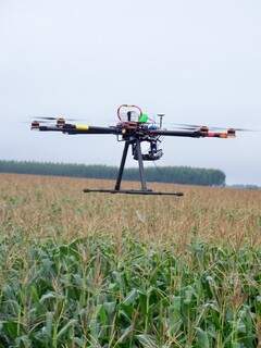 O equipamento também é conhecido como &quot;Drone&quot;  (Foto: Ariosto Mesquita/Revista AgroDBO)