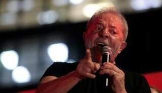 O ex-presidente Lula, condenado a 12 anos e um mês de prisão.