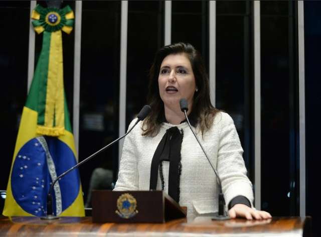 Simone confirma convite, mas diz que n&atilde;o ir&aacute; assumir lideran&ccedil;a do governo