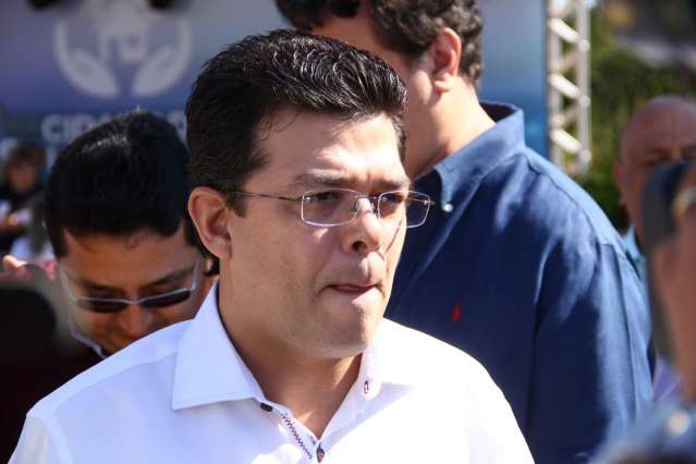 Ju&iacute;za pro&iacute;be Olarte de usar nome de igreja e manda mudar logotipo