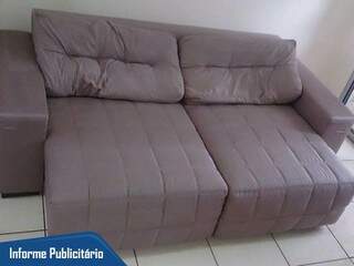 Depois de limpo, sofá fica como novo.