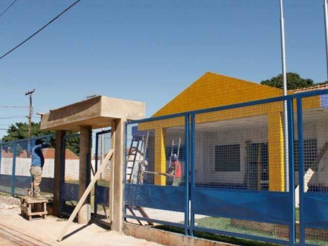 Prefeitura far&aacute; nova licita&ccedil;&atilde;o para concluir creche anunciada em 2012