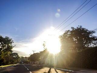 Em céu limpo, sol brilha forte na Capital e máxima é de 31°C (Foto: Paulo Francis)