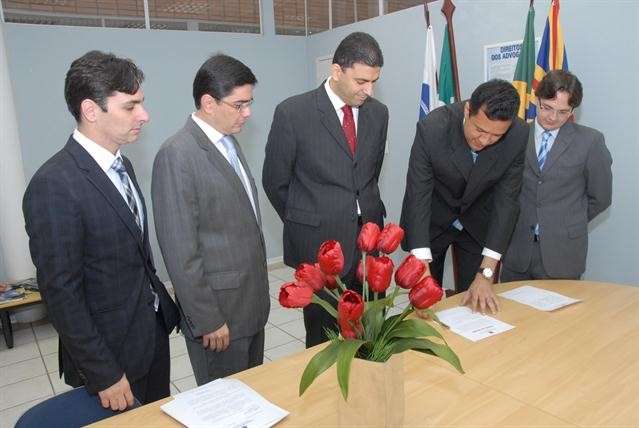 J&uacute;lio C&eacute;sar toma posse como presidente da OAB em MS