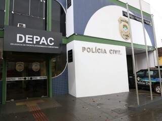 Condutor prestou depoimento na 1ª Delegacia de Polícia da Capital. (Foto: Paulo Francis) 