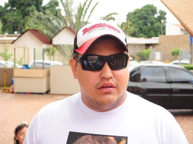 Em missa, familiares de rapaz morto por PM pedem justi&ccedil;a e paz