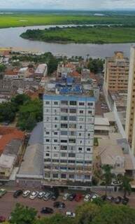 Primeiro edifício de Mato Grosso com apartamentos, construído na década de 1950 (Foto: DIvulgação)