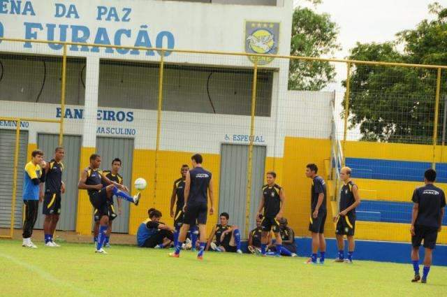 Cene volta &agrave; &quot;casa das vit&oacute;rias&quot; para 1&ordm; jogo pela semifinal do Estadual
