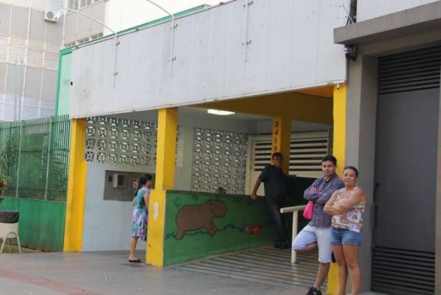 Cempe tem infesta&ccedil;&atilde;o de piolho de pombos e veneno intoxica funcion&aacute;rios