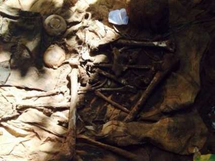 Ossada humana é encontrada em fossa e poderia estar enterrada há 12 anos