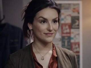 Cristina (Kéfera Buchmann), em cena do filme (Divulgação)