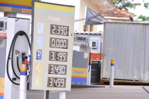 Postos mantêm preços, mas gasolina deve subir pela segunda vez no mês