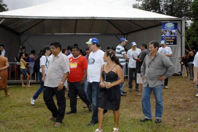  Moradores da regi&atilde;o do Los Angeles recebe a&ccedil;&atilde;o social neste domingo 