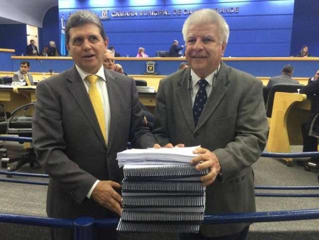 Bernal ignora 8,5 mil indica&ccedil;&otilde;es da C&acirc;mara e procurador v&ecirc; improbidade