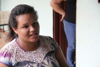 Revoltada, Fabiana, mãe da criança, denunciou caso no Facebook. (Foto: Marcos Ermínio)
