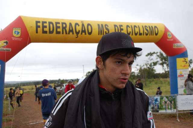 Apesar do frio, estadual de Mountain Bike re&uacute;ne 68 ciclistas na Capital