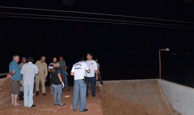 Trabalhador morre eletrocutado ap&oacute;s caminh&atilde;o tocar na rede de alta tens&atilde;o