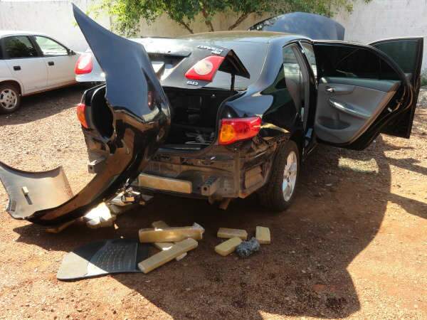  Ve&iacute;culo de luxo recheado de maconha &eacute; apreendido em Dourados