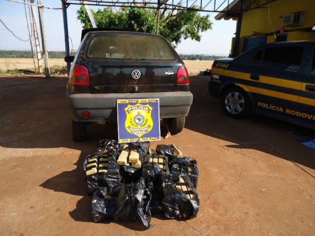  Homem &eacute; preso com 102 quilos de maconha na BR-463 em Ponta Por&atilde;