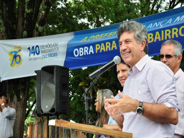  Murilo Zauith anuncia R$ 8 milh&otilde;es em obras em bairros de Dourados