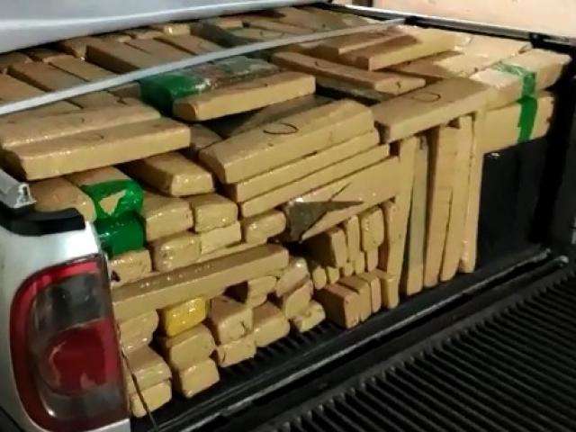 Picape com 700 quilos de maconha &eacute; apreendida em persegui&ccedil;&atilde;o na MS-164