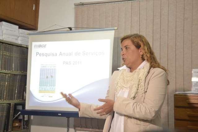 No Estado, setor de servi&ccedil;os paga sal&aacute;rio abaixo da m&eacute;dia nacional 