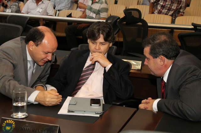  Elei&ccedil;&atilde;o pode reconduzir deputados que n&atilde;o se reelegeram em 2010