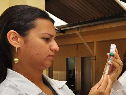 Secretaria de Saúde distribui doses e vacinação contra gripe começa amanhã
