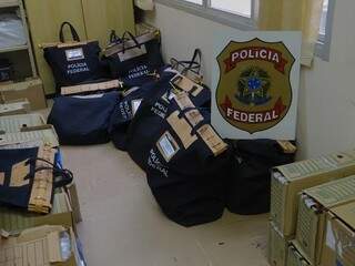 Todo material apreendido está na sede da PF, para a realização de perícia (Foto: Divulgação Polícia Federal)