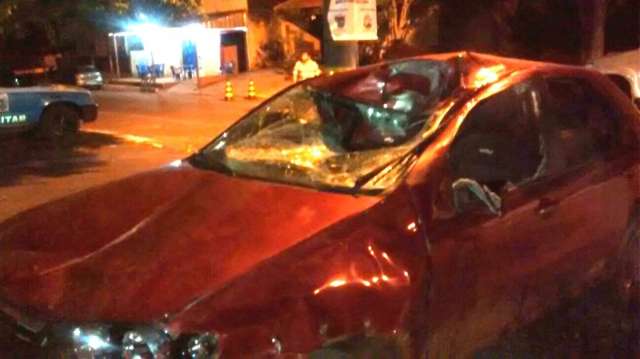 Fam&iacute;lia sai ilesa de acidente ap&oacute;s ve&iacute;culo colidir em boi solto na rodovia