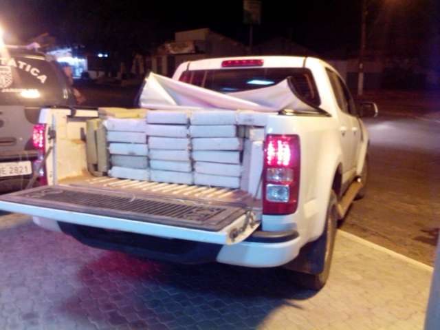 Pol&iacute;cia apreende duas toneladas de maconha e 2 ve&iacute;culos roubados em S&atilde;o Paulo