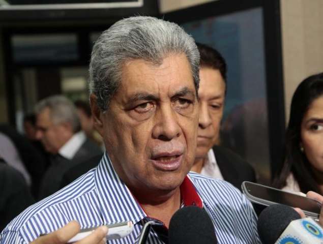 Andr&eacute; faz visitas semanais em secretarias para saber sobre projetos de 2014