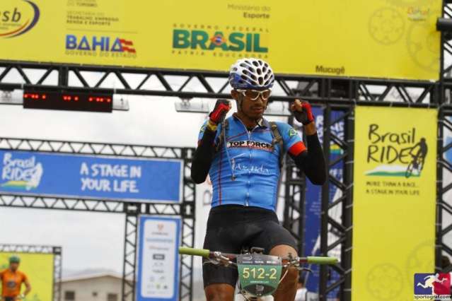 Ciclista recorre a sorteio de pr&ecirc;mios para obter recursos e disputar prova em SP