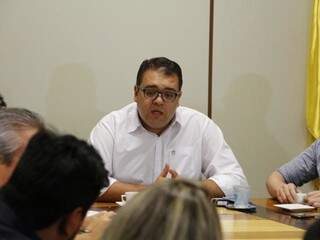 Alan Guedes defendeu sistema de pregão para reduzir gastos e dar mais transparência na Câmara (Foto: Helio de Freitas)