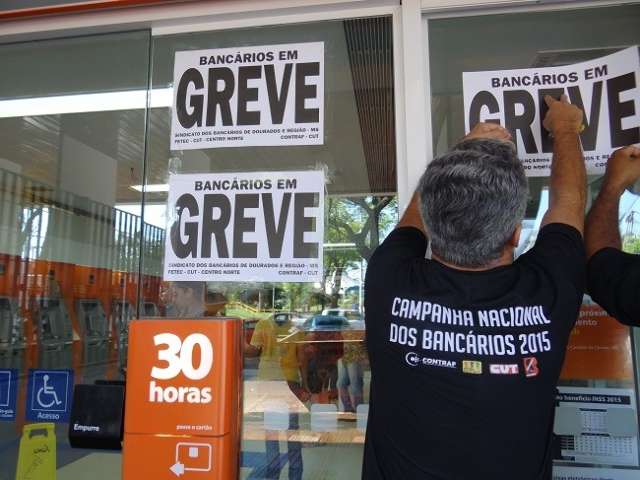 Depois de 4 dias, greve fecha 115 ag&ecirc;ncias na Capital e ser&aacute; retomada na 3&ordf;