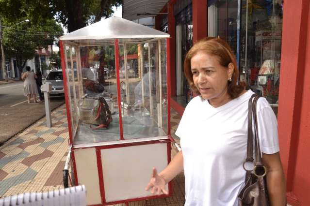 Pipoqueiros fazem protesto para poder voltar &agrave; pra&ccedil;a Ary Coelho