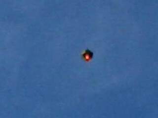 Balão é visto no céu de Campo Grande (Foto Reprodução/Direto das Ruas)