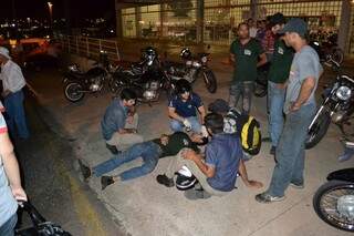 Outro motociclista ficou ferido, mas sem gravidade (foto: Vinícius Squinelo)