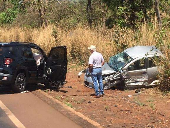 Acidente envolvendo tr&ecirc;s ve&iacute;culos deixa um morto na BR-163