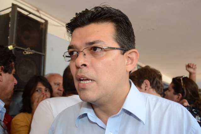 Vice de Bernal nega desacato a seguran&ccedil;a de estacionamento