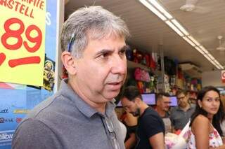 Jorge Fernandes, proprietária de uma livraria na região Central da Capital (Foto: Henrique Kawaminami)