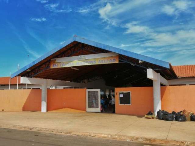 Enquanto prefeitura n&atilde;o acha vacina, surge outro caso de gripe em escola