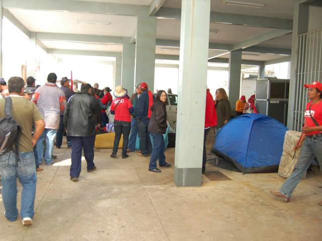  Grupo acampa na sede do Incra e pede a sa&iacute;da do superintendente em MS