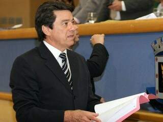 Viaduto recebeu o nome de José Dib por indicação do ex-vereador Cristóvão Silveira em 2004. (Foto: Arquivo)