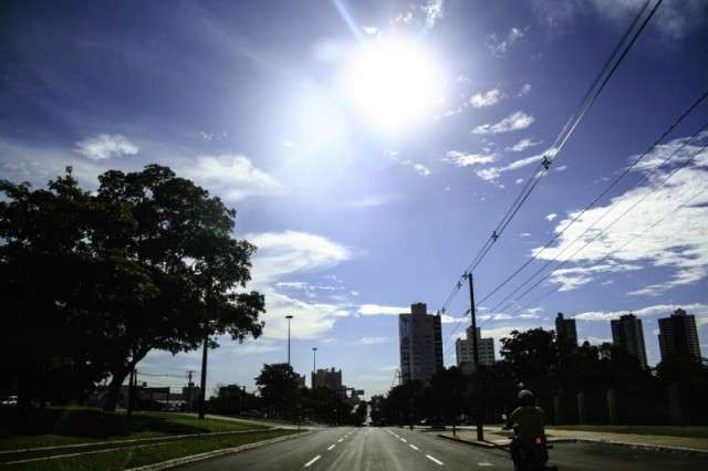Calor deve marcar o in&iacute;cio da semana no Estado