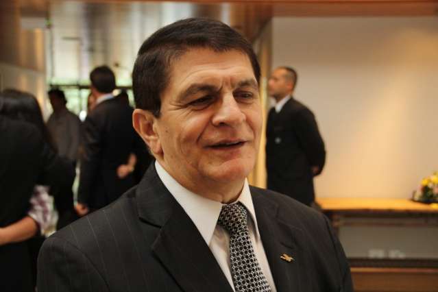 Corretor diz que apesar de im&oacute;veis encalhados mercado est&aacute; normal