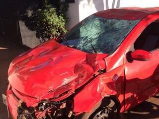 O carro ficou destruído em acidente na Gury Marques, no mês de junho. (Foto:Guilherme Henri)