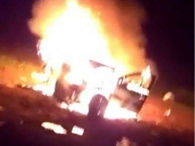Carros explodem, cinco pessoas morrem e 2 ficam feridas na BR-262