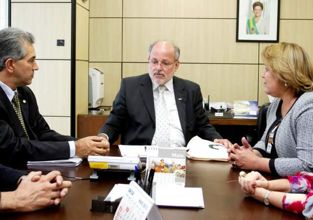  Parlamentares buscam amplia&ccedil;&atilde;o do curso de Medicina na UFMS